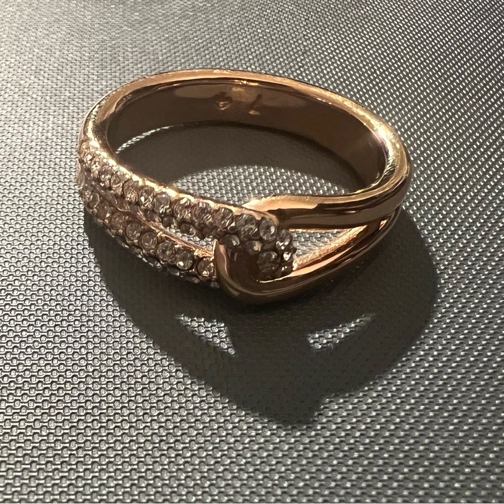 Kate Spade Get Connected Pave Loop Ring color- Day Break Rose Gold Size 7 - Picture 9 of 16